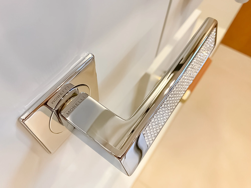 Ручка дверная DOLCE VITA S1 CRO раздельная на квадратной розетке, цвет хром, латунь фото купить в Шымкенте